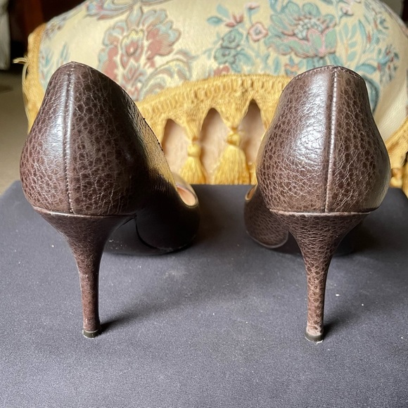 Fendi Brown Textured Leather Pumps - Picture 4 of 7